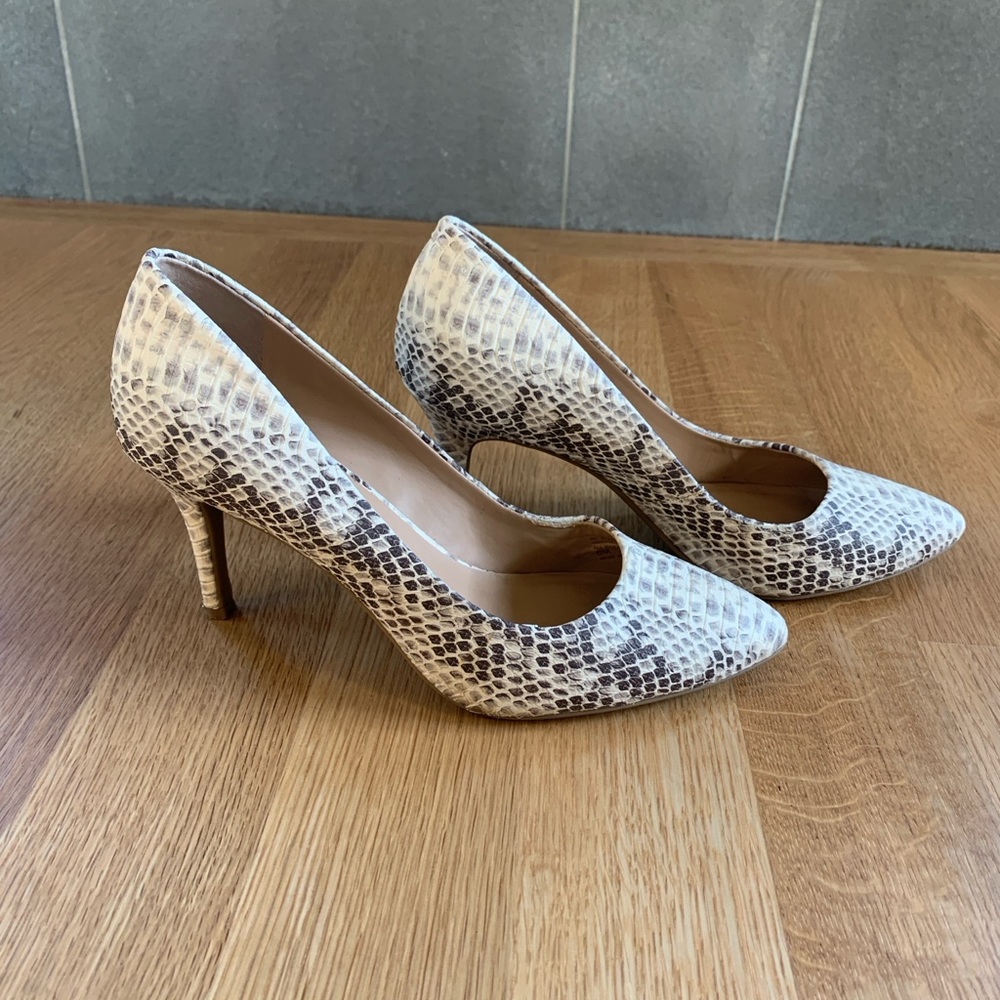 Tan and brown snake print INC heels size 8